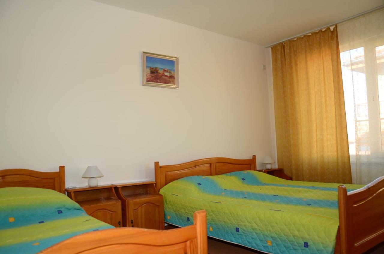 Veda Guest House Pomorie Quarto foto